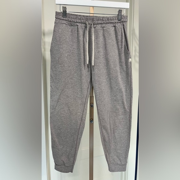 Vuori Light Gray Women's Jogger Pants - Picture 4 of 7